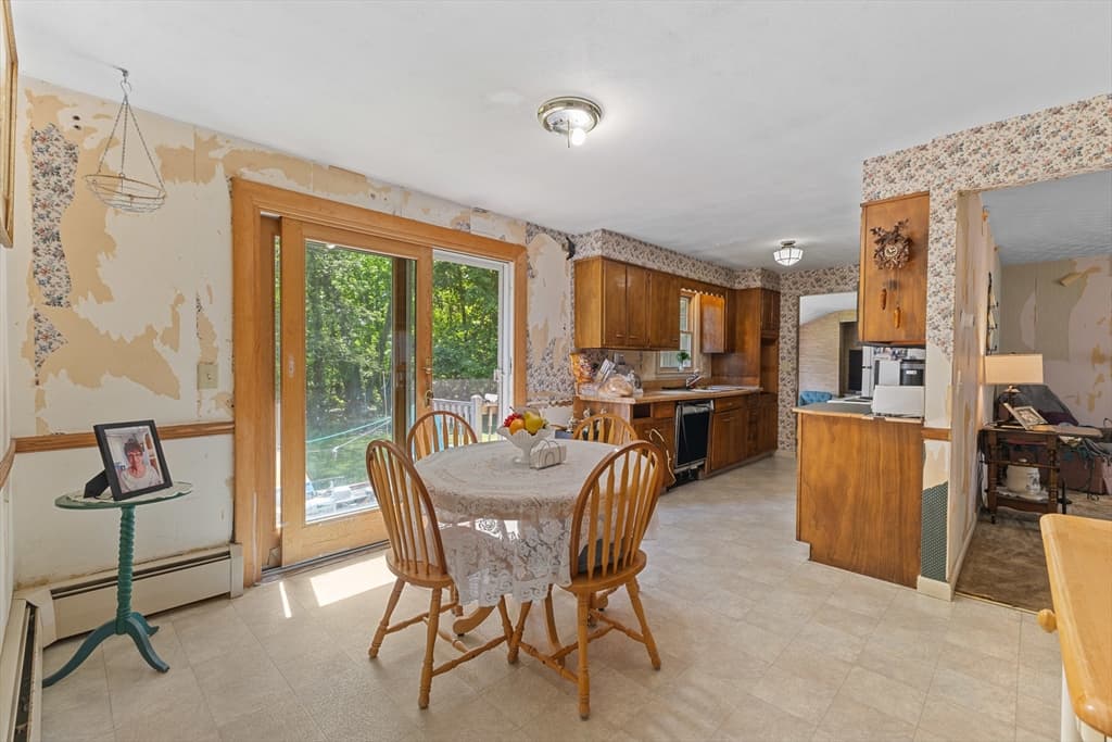 Single Family Residence at 25 Kings Mountain Dr, West Boylston MA 01583, West Boylston, photo 11 of 23