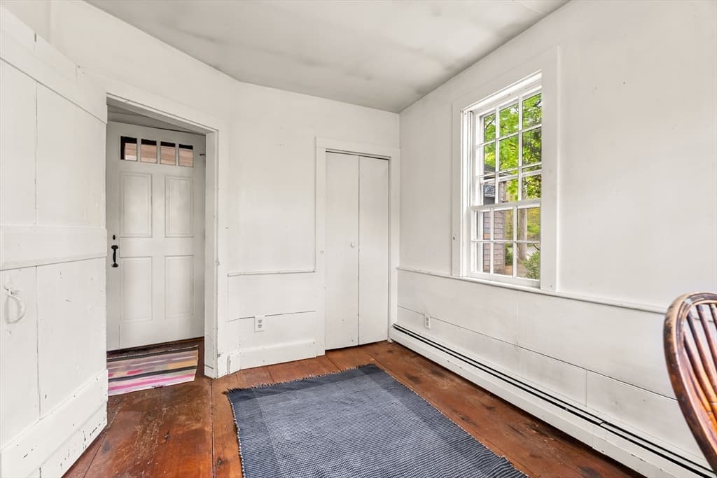 Single Family Residence at 65 Leonard Street, Gloucester MA 01930, Gloucester, photo 10 of 39