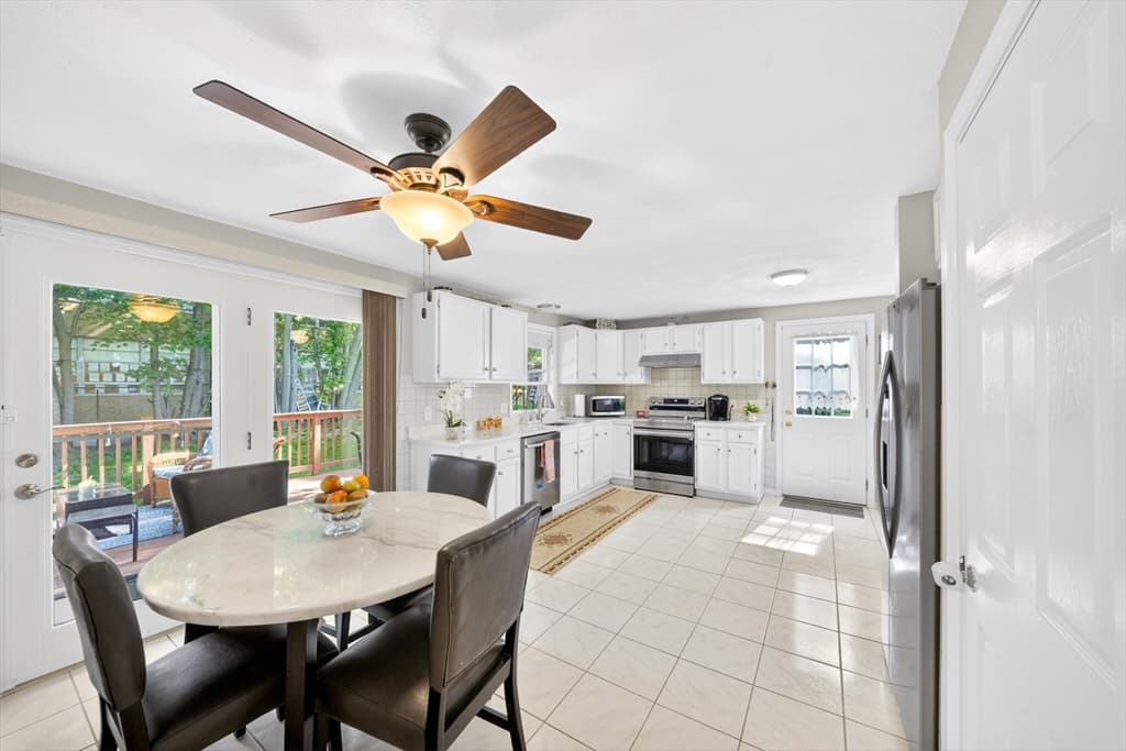 Single Family Residence at 8 Sparrow Ln, Peabody MA 01960, Peabody, photo 16 of 36
