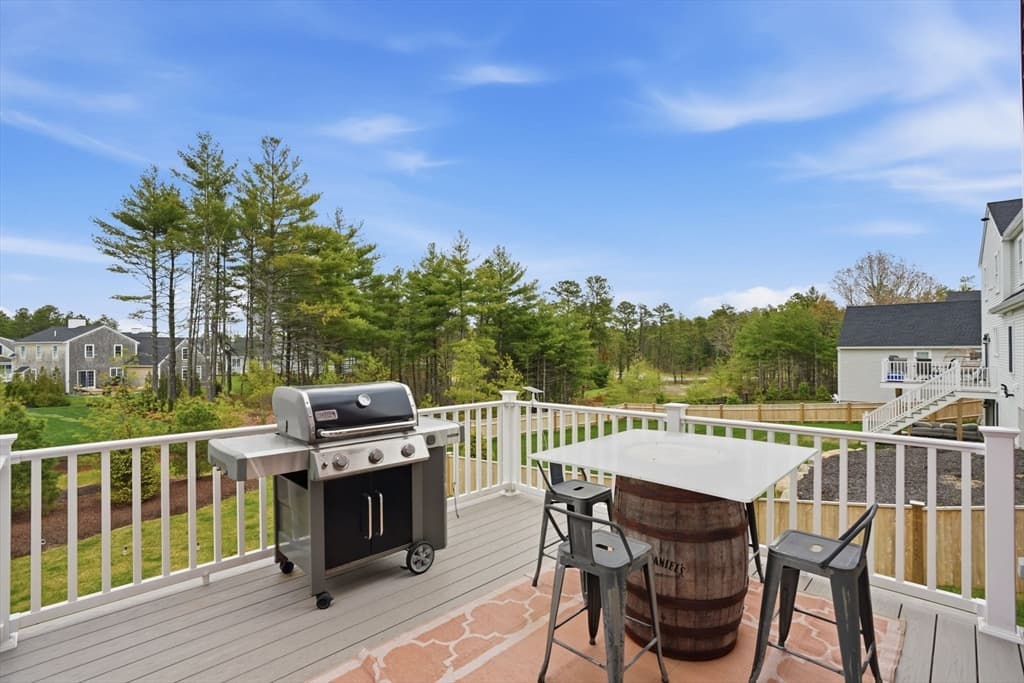 Single Family Residence at 7 Yellow Birch Dr, Plymouth MA 02360, photo 31 of 42