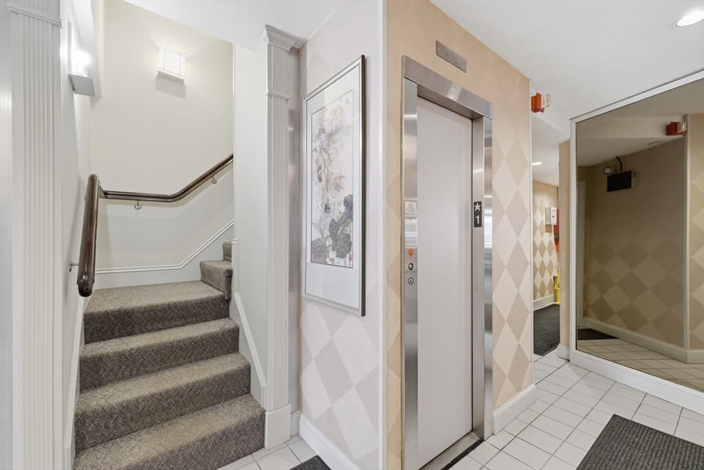 1051 Beacon # 408, Brookline MA 02446 photo 9