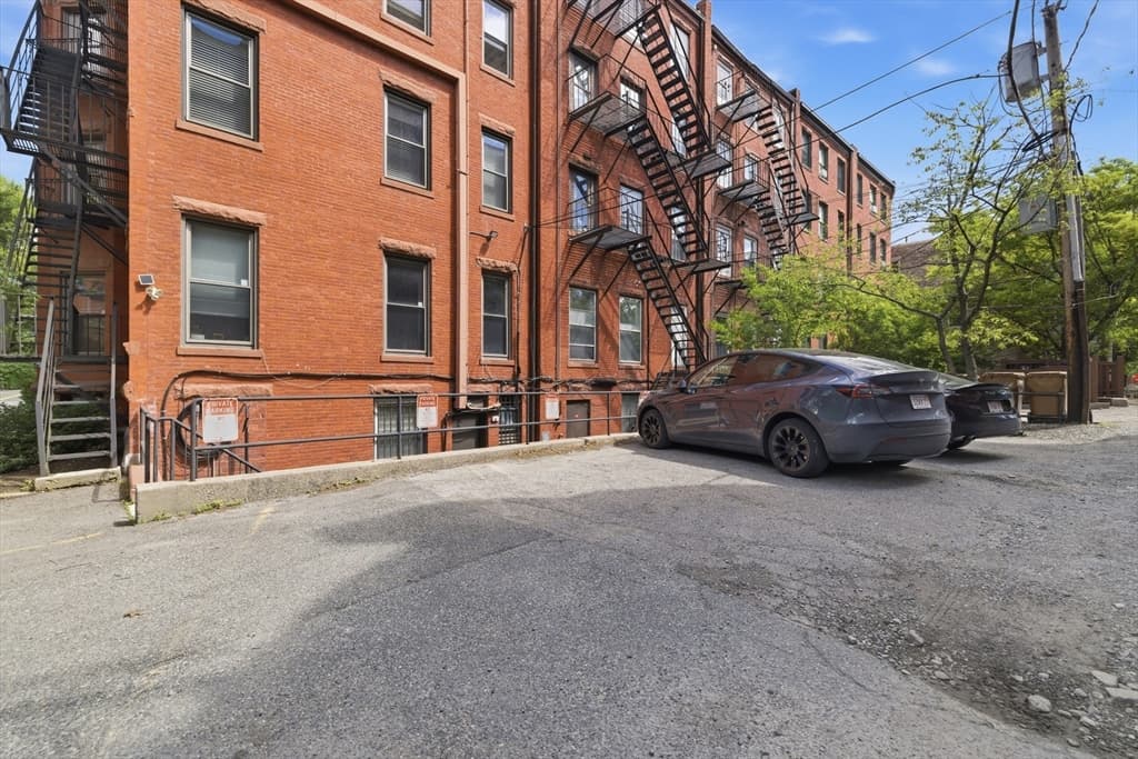 1051 Beacon # 408, Brookline MA 02446 photo 39
