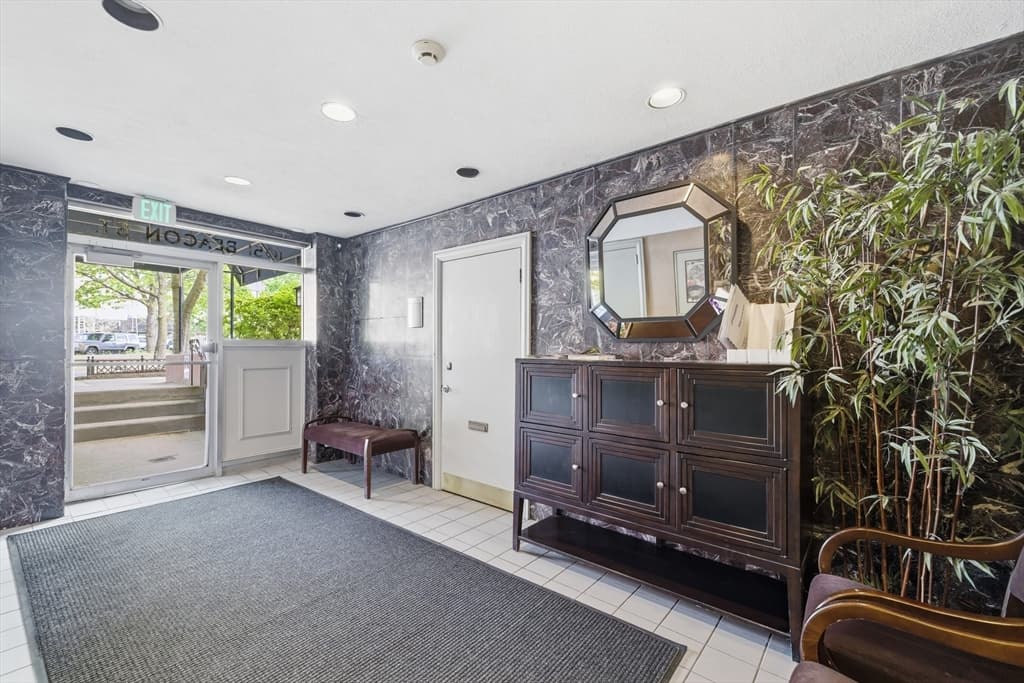 1051 Beacon # 408, Brookline MA 02446 photo 8