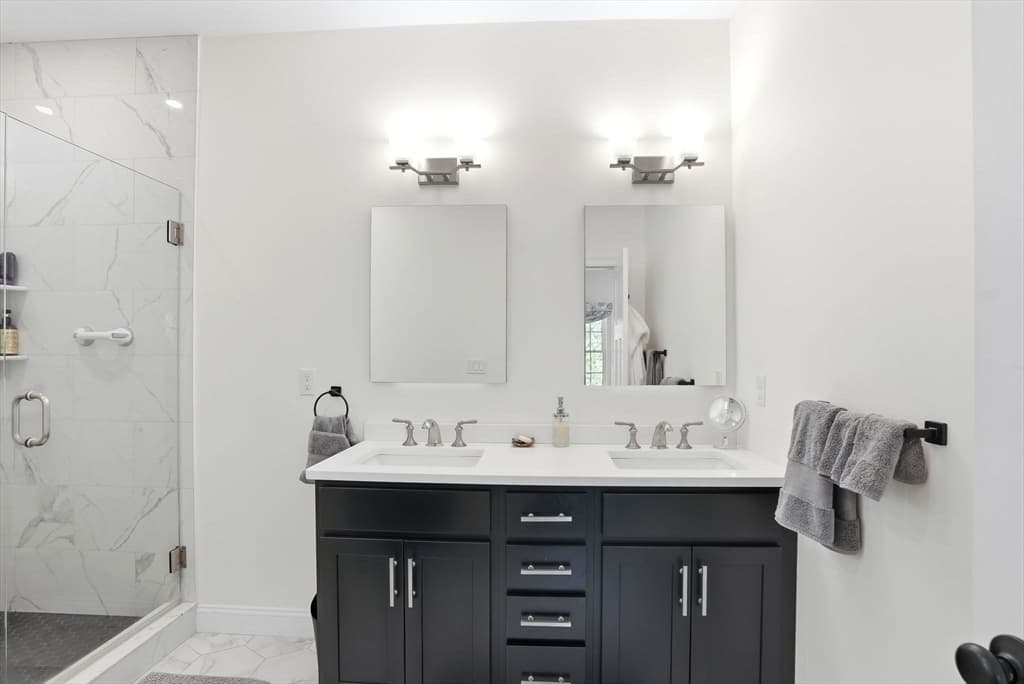 Single Family Residence at 10 Cranberry Farm Rd, Plymouth MA 02360, photo 13 of 26