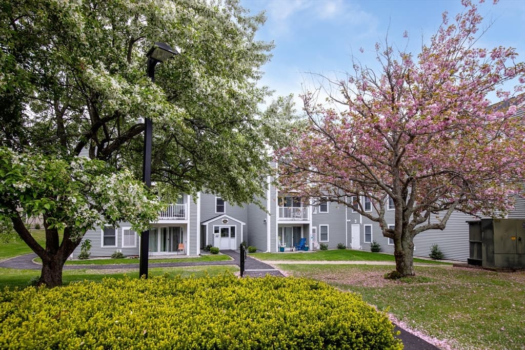 7A Marc Drive # 10, Plymouth MA 02360