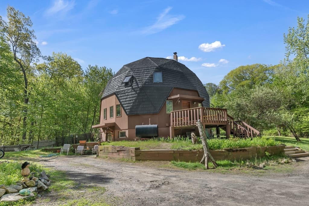243 Oak St, Holliston MA 01746