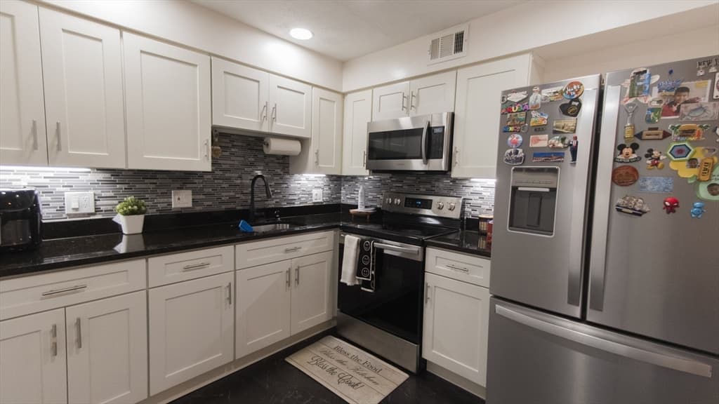Condominium at 232 Canton St # 206, Randolph MA 02368, Randolph, photo 8 of 25