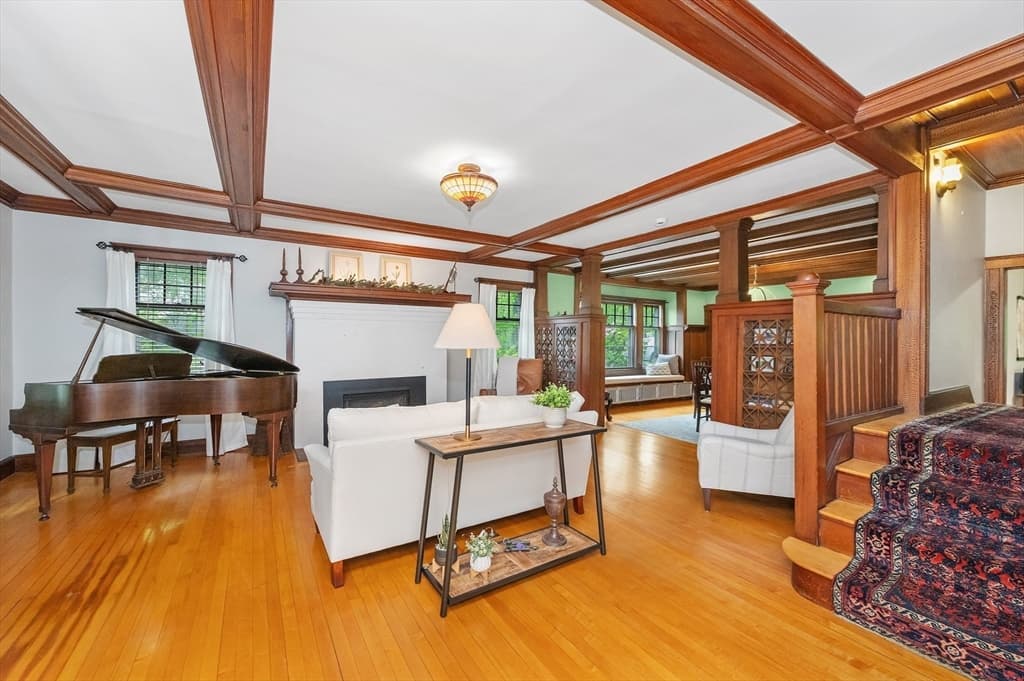 Single Family Residence at 12 Newton Rd, Haverhill MA 01830, photo 10 of 34