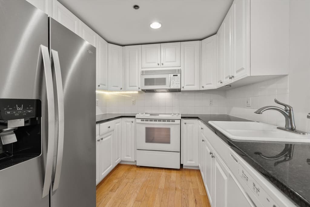 Condominium at 73 Chelsea St # 305, Boston MA 02129, Boston, photo 6 of 22