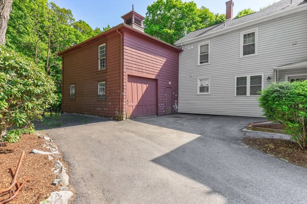 4 Family - 4 Units Up/Down at 131 Elm St., Millbury MA 01527, photo 12 of 42