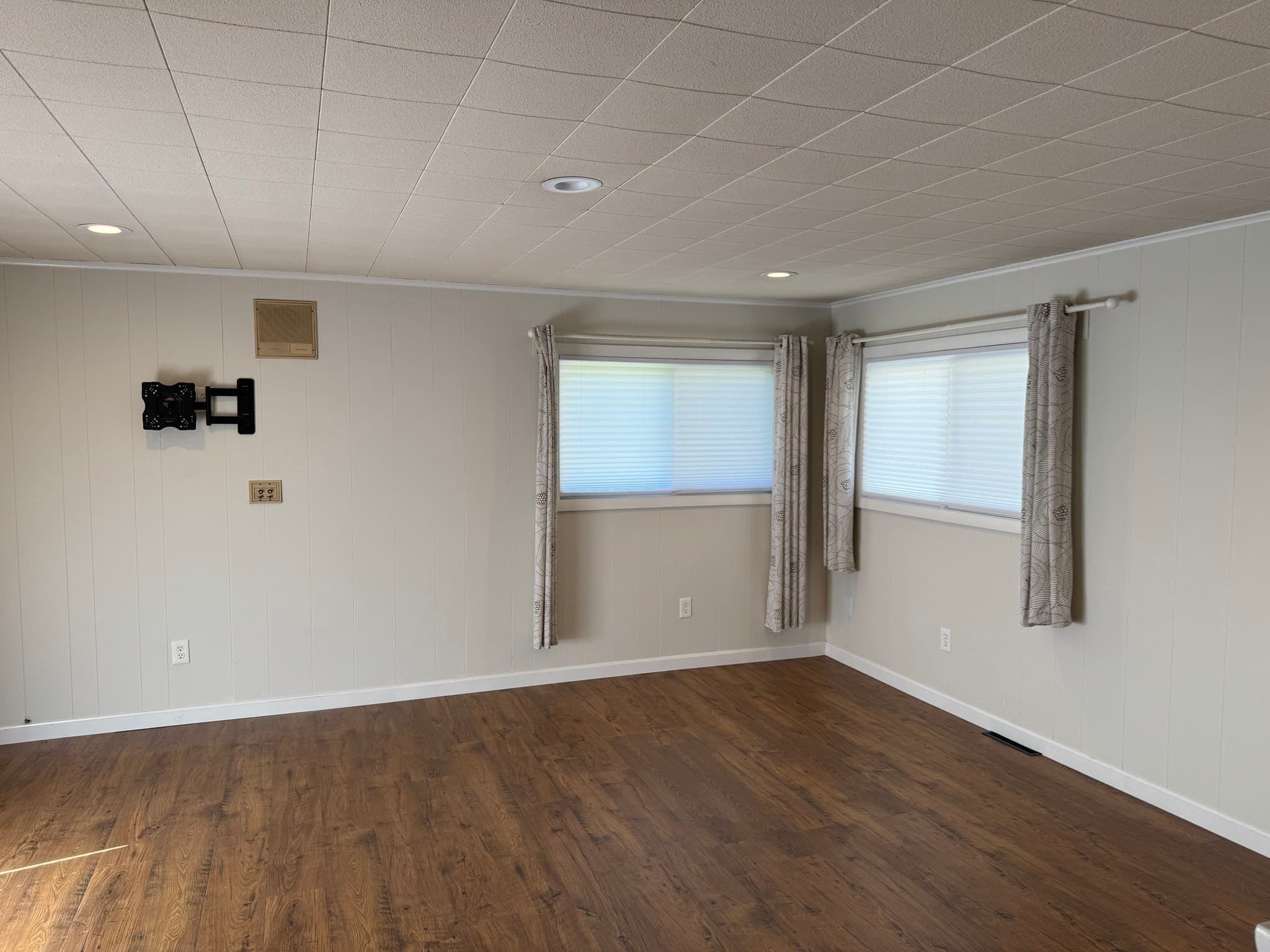 Single Family Residence at 34 Lincoln Street, Millville MA 01529, Millville, photo 9 of 24