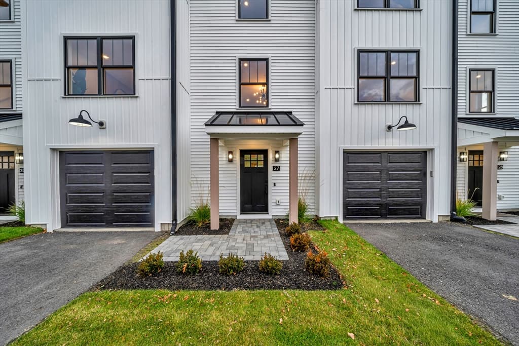 32 Birch Brook Landing # 11, Lynn MA 01905 photo 2