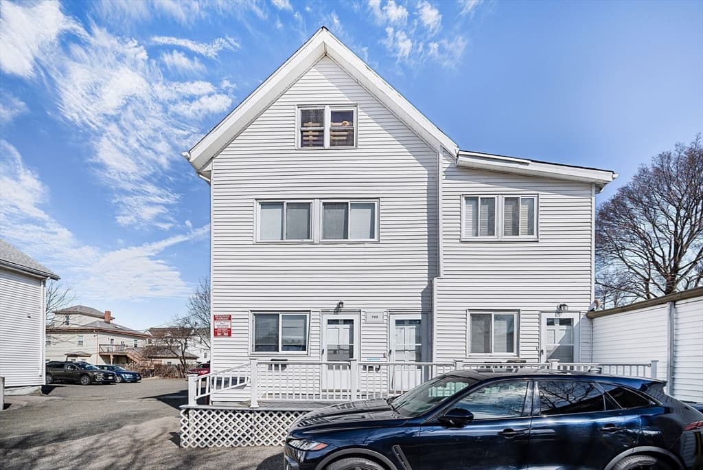 723 Washington St, Newton MA 02458