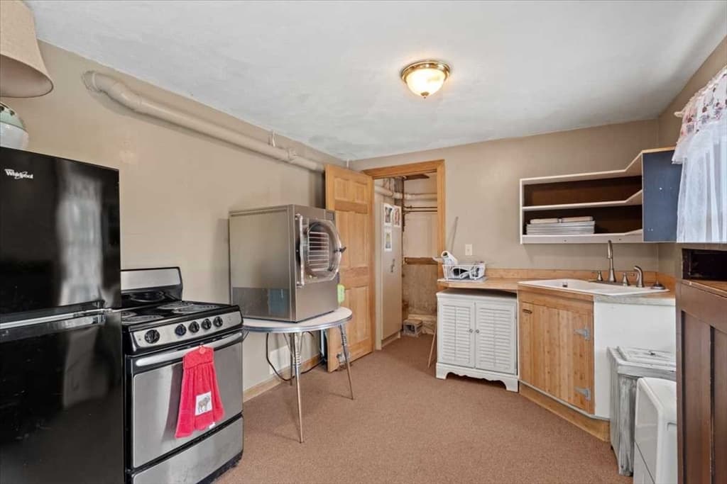 212 Grove St, Clinton MA 01510 photo 18