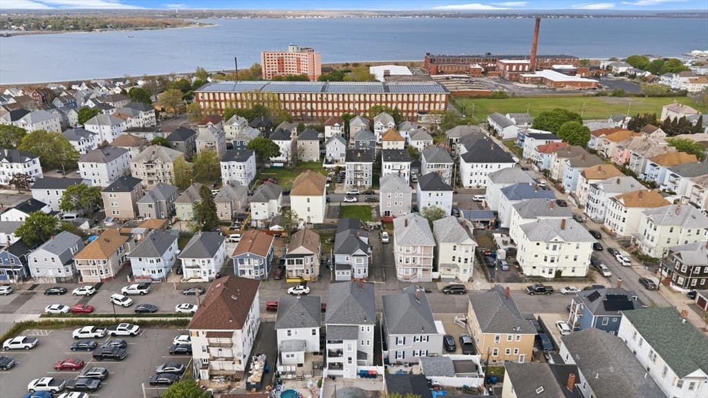 3 Family at 55 Salisbury St, New Bedford MA 02744, photo 41 of 41