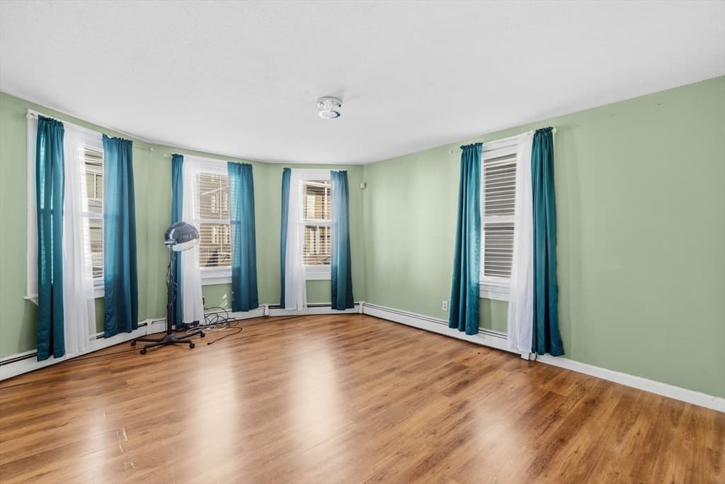 3 Family at 55 Salisbury St, New Bedford MA 02744, photo 11 of 41