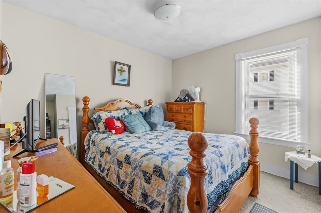 3 Family at 55 Salisbury St, New Bedford MA 02744, photo 25 of 41