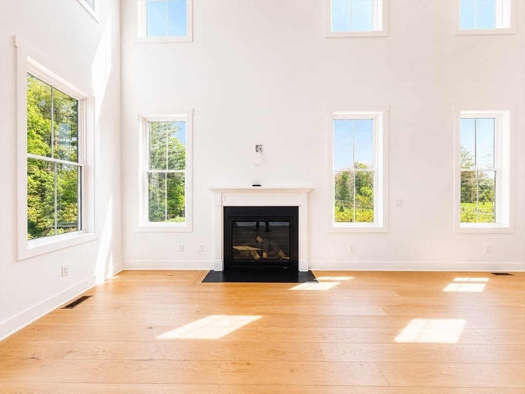 Condominium at 1 Juniper Ln # 1, Tyngsborough MA 01879, Tyngsborough, photo 12 of 41