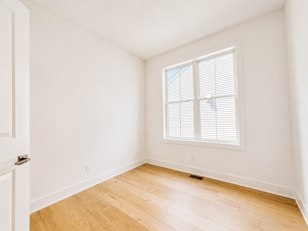 Condominium at 1 Juniper Ln # 1, Tyngsborough MA 01879, Tyngsborough, photo 26 of 41