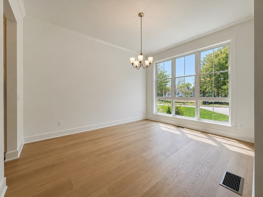 Condominium at 1 Juniper Ln # 1, Tyngsborough MA 01879, Tyngsborough, photo 5 of 41