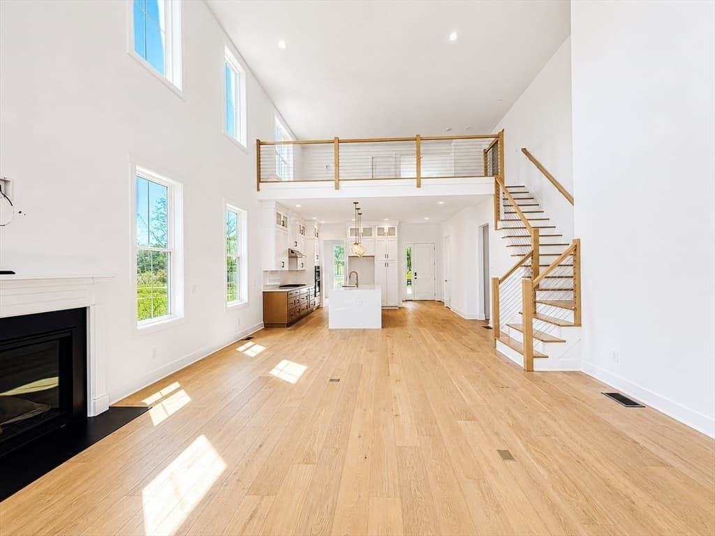 Condominium at 1 Juniper Ln # 1, Tyngsborough MA 01879, Tyngsborough, photo 10 of 41