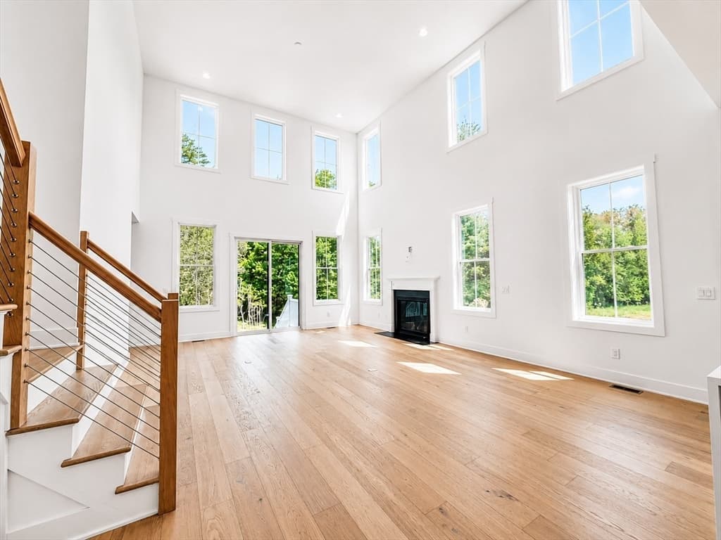 Condominium at 1 Juniper Ln # 1, Tyngsborough MA 01879, Tyngsborough, photo 11 of 41