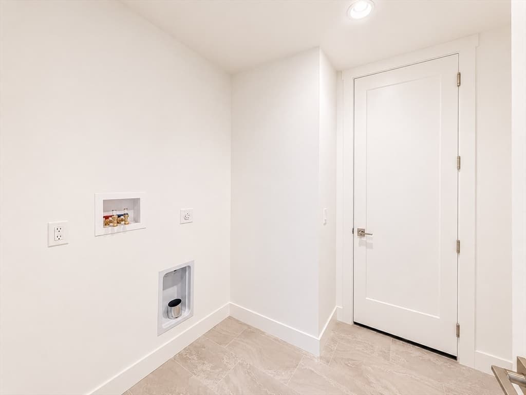 Condominium at 1 Juniper Ln # 1, Tyngsborough MA 01879, Tyngsborough, photo 29 of 41