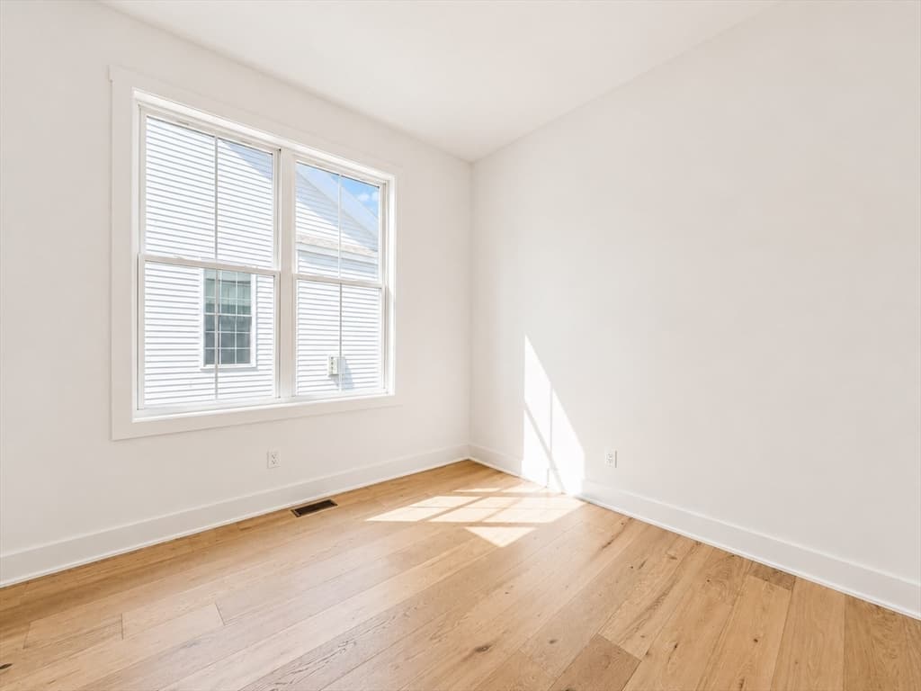 Condominium at 1 Juniper Ln # 1, Tyngsborough MA 01879, Tyngsborough, photo 25 of 41