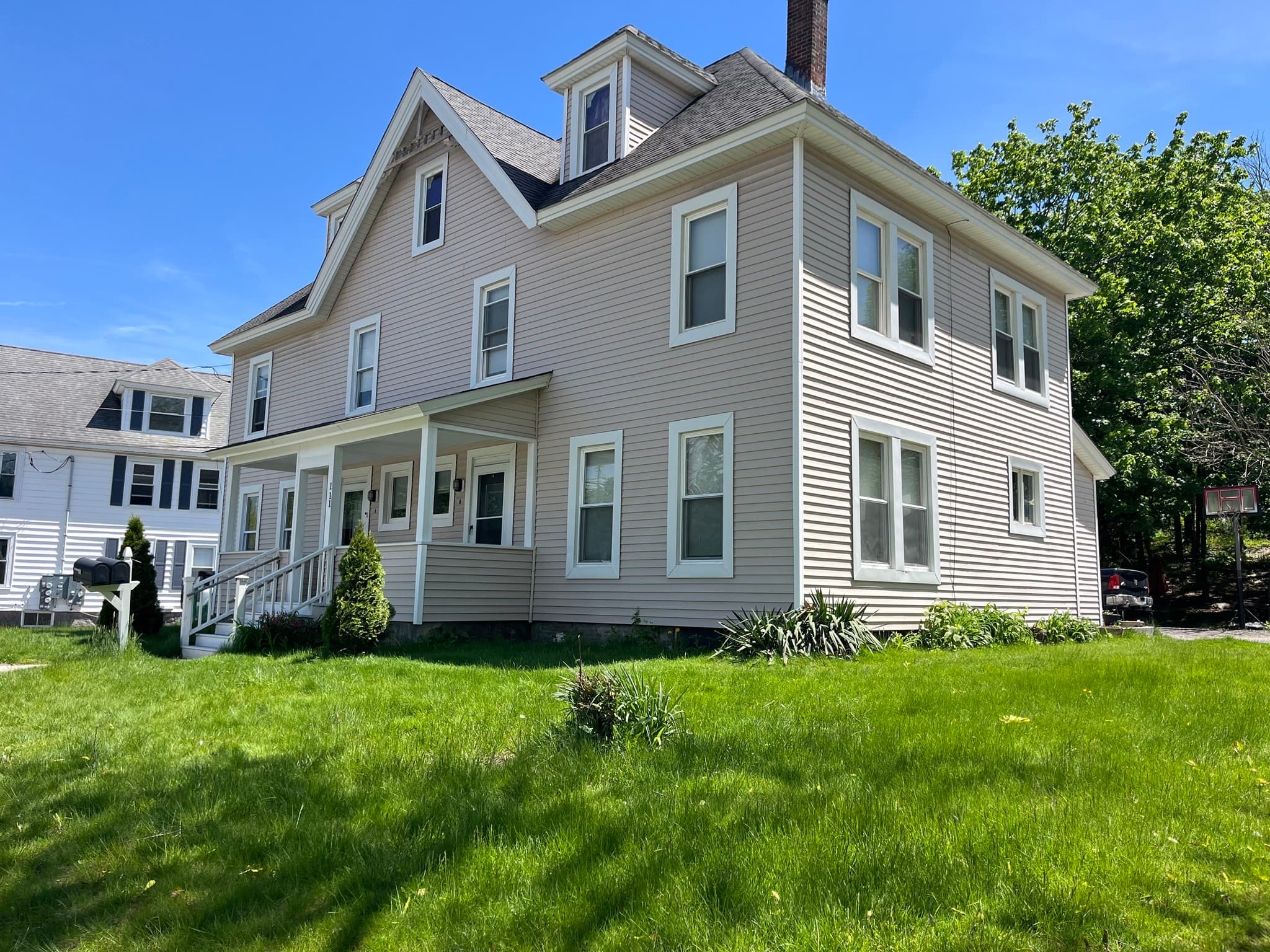 111 Main St, Grafton MA 01560