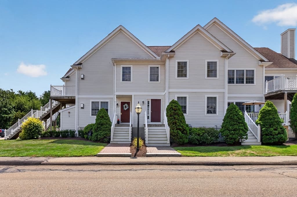 521 Hampton Way # 521, Abington MA 02351