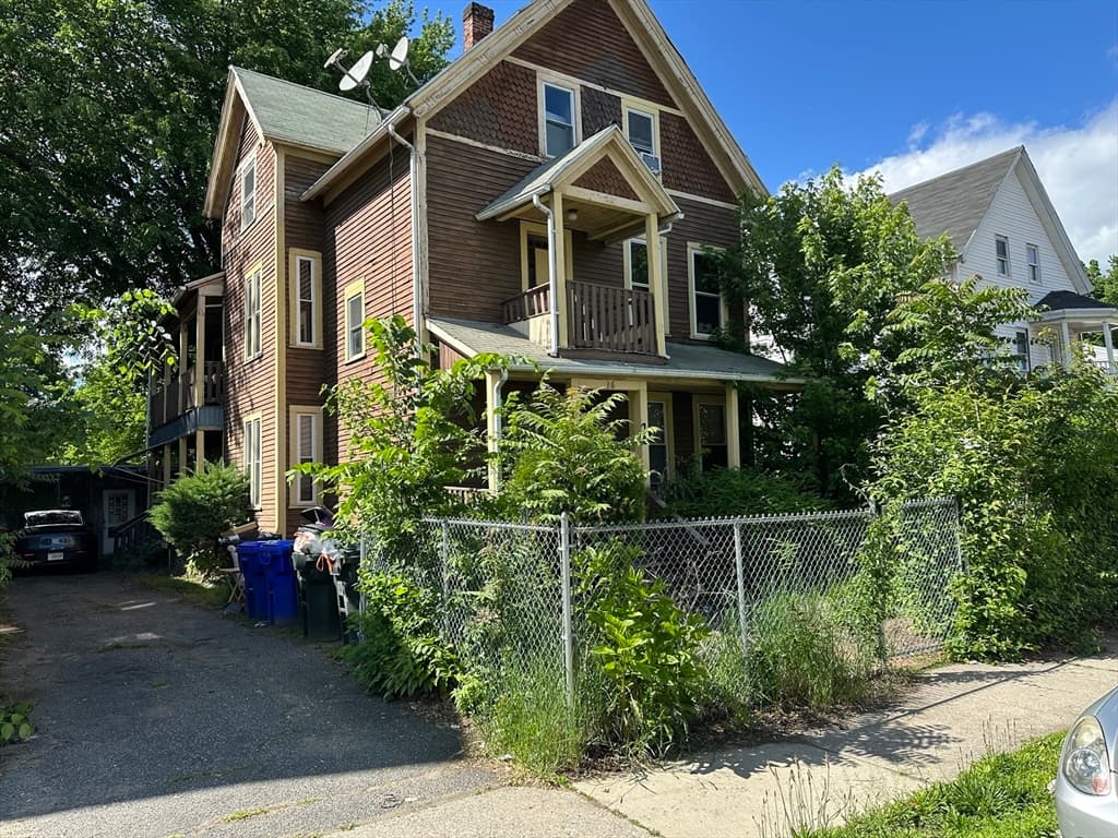 26 Hebron Street, Springfield MA 01107