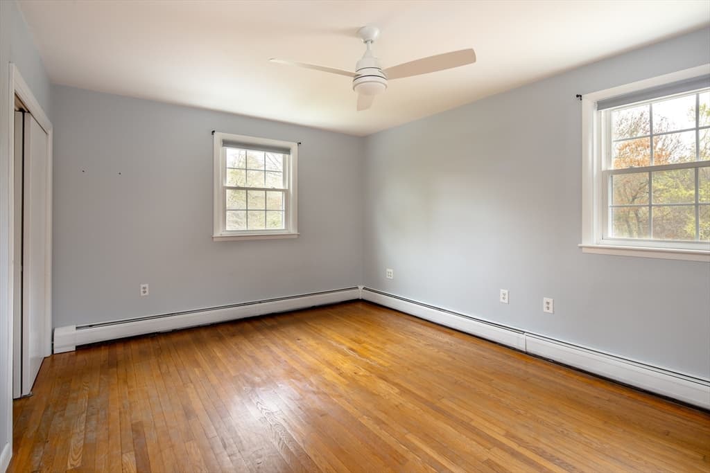 Single Family Residence at 10 Knollwood Dr, Mattapoisett MA 02739, photo 22 of 42