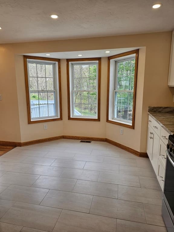 14 Pinewood Lane, Worcester MA 01609 photo 6