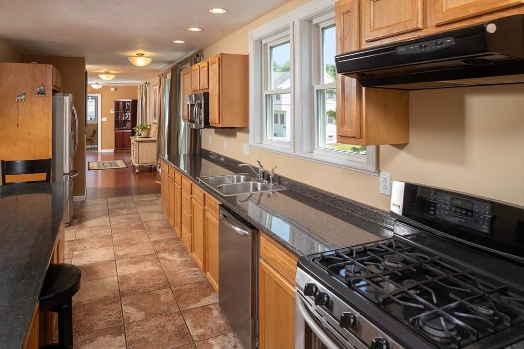 67 Newport Rd, Hull MA 02045 photo 9