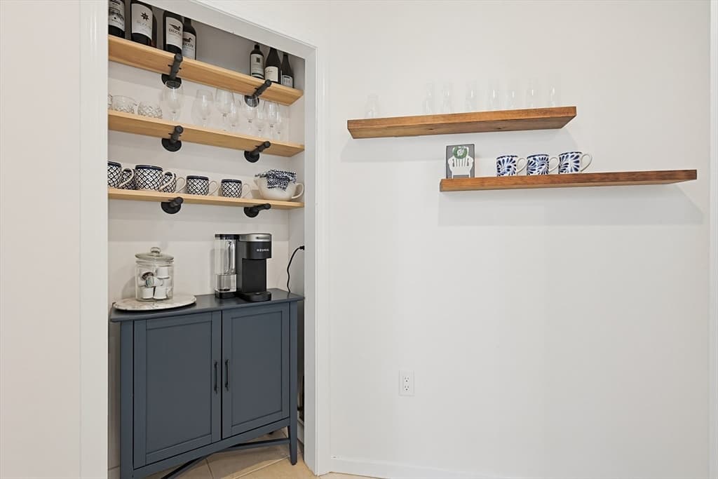 Condominium at 96 Cliffside Dr. # 96, Plymouth MA 02360, Plymouth, photo 5 of 39