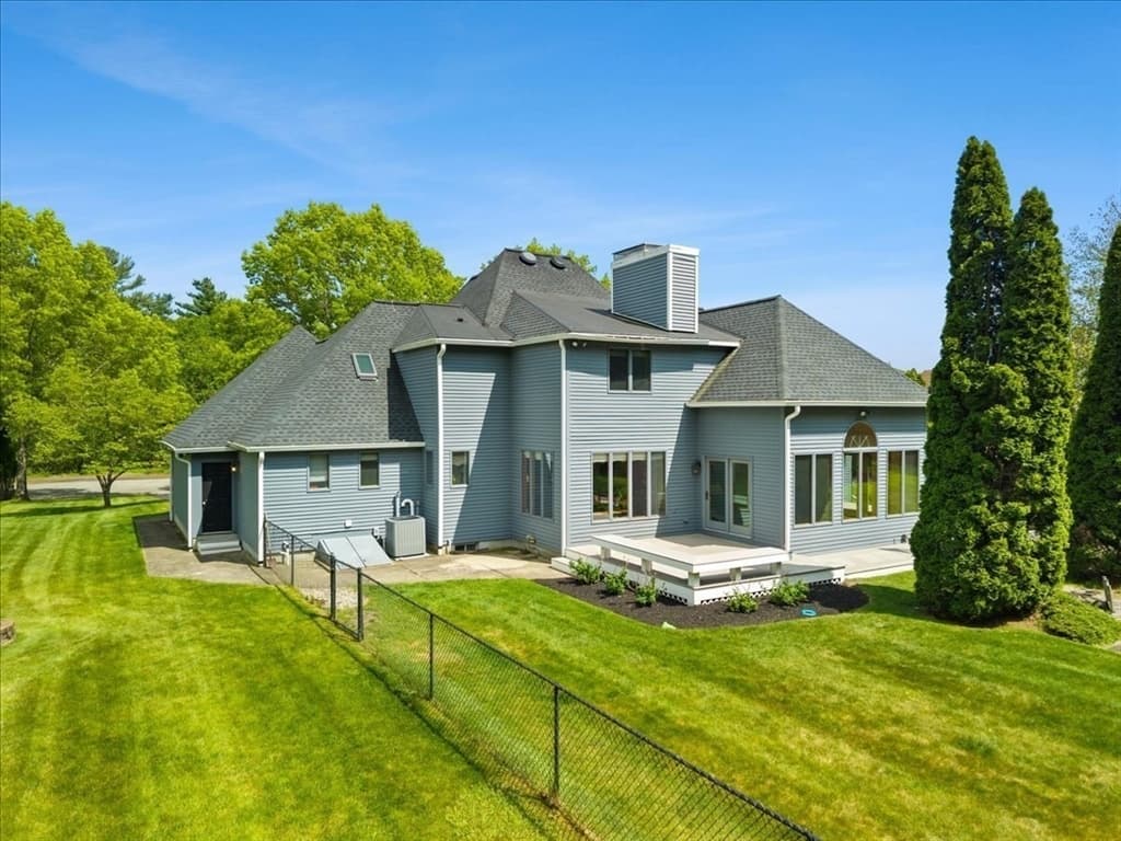 14 Fieldstone Ter, West Bridgewater MA 02379 photo 34