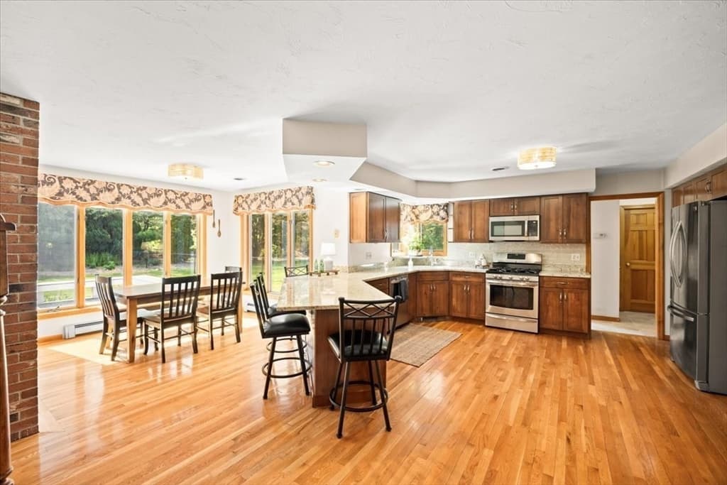 14 Fieldstone Ter, West Bridgewater MA 02379 photo 8