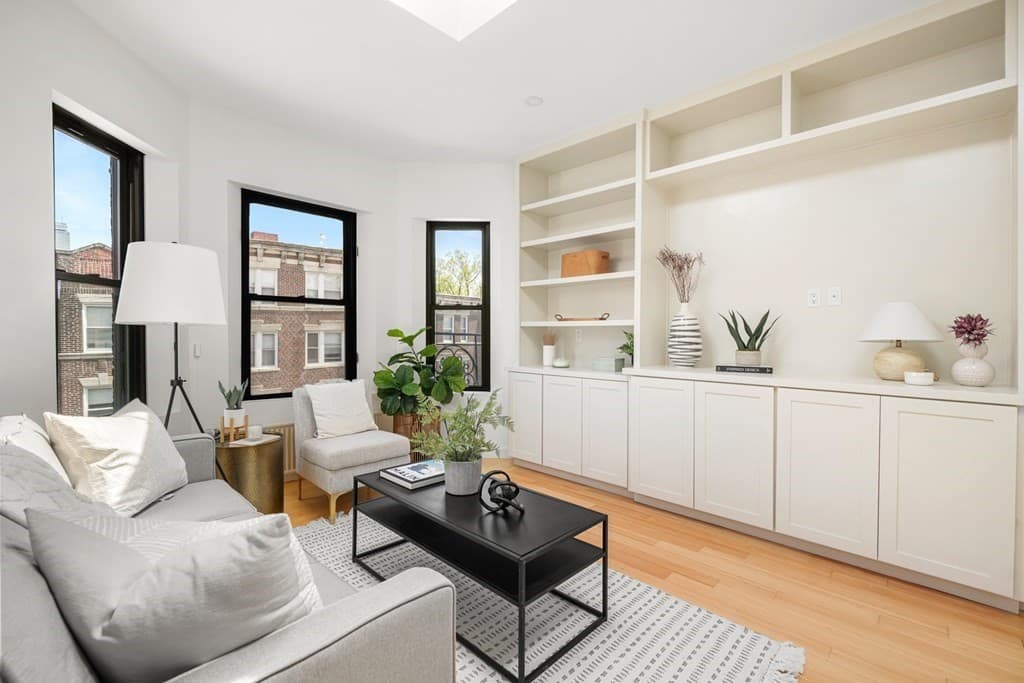 Condominium at 107 Jersey # 15, Boston MA 02215, photo 2 of 31