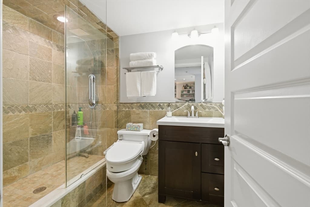 Condominium at 8-12 Museum Way # 1506, Cambridge MA 02141, Cambridge, photo 9 of 16
