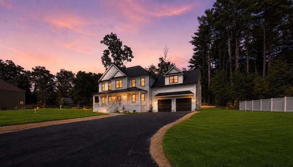 32 Mendon St, Upton MA 01568 photo 3