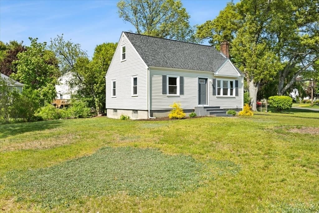 Single Family Residence at 15 Boyden Drive, Foxboro MA 02035, photo 2 of 40