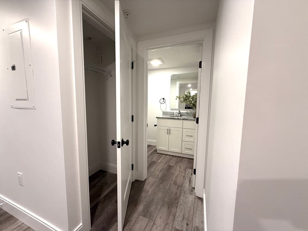 Condominium at 10 Water Street # 1, Plymouth MA 02360, Plymouth, photo 3 of 16