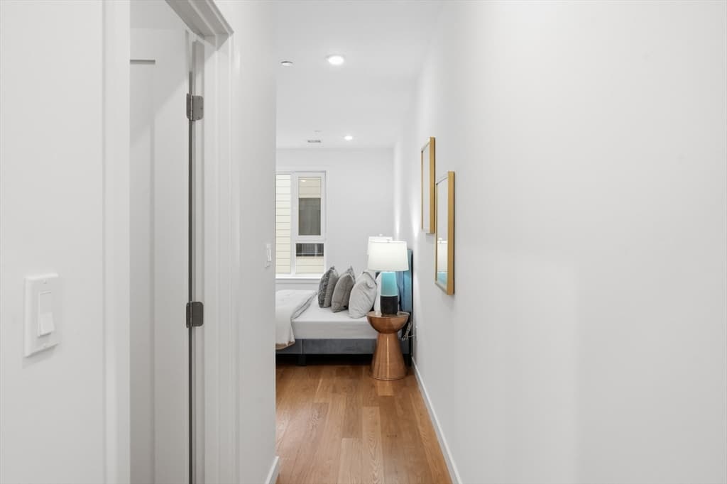 Condominium at 267 Old Colony # 311, Boston MA 02127, Boston, photo 16 of 41