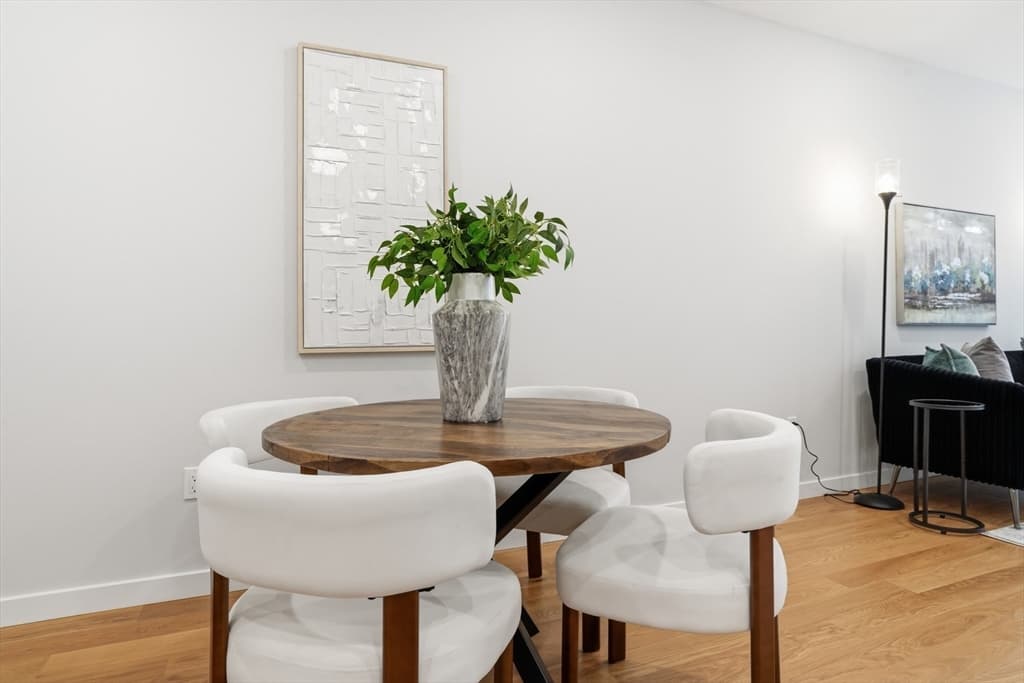 Condominium at 267 Old Colony # 311, Boston MA 02127, Boston, photo 10 of 41