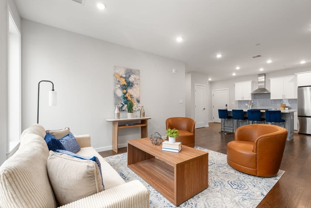 Condominium at 267 Old Colony # 510, Boston MA 02127, Boston, photo 10 of 28