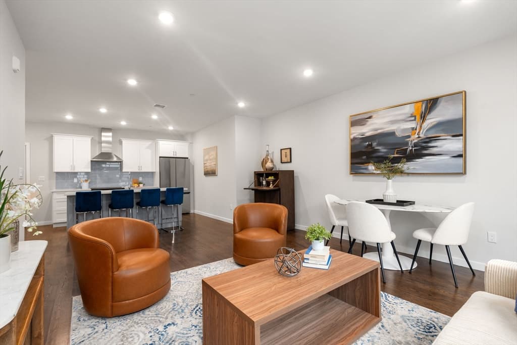 Condominium at 267 Old Colony # 510, Boston MA 02127, Boston, photo 11 of 28