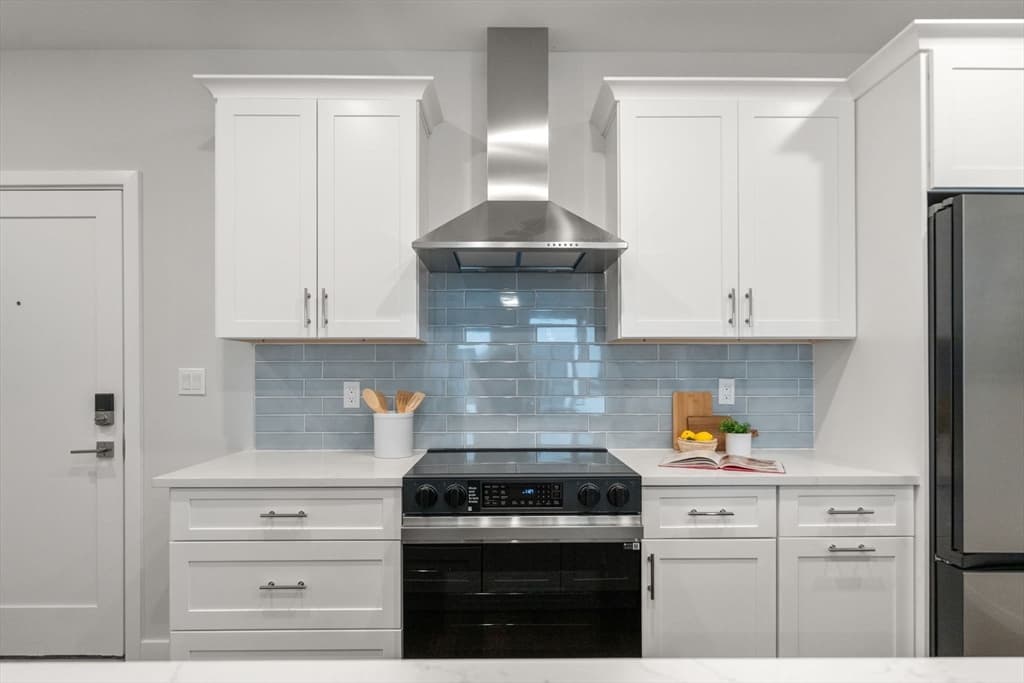 Condominium at 267 Old Colony # 510, Boston MA 02127, Boston, photo 4 of 28