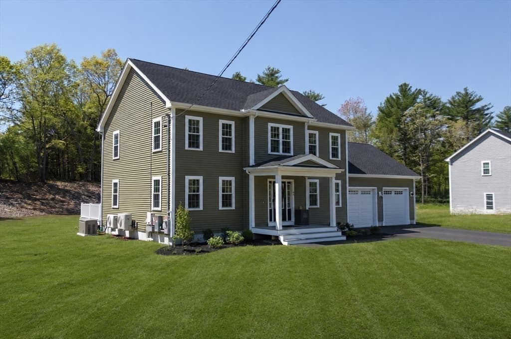 Single Family Residence at 90 Howland Rd, Lakeville MA 02347, photo 12 of 30