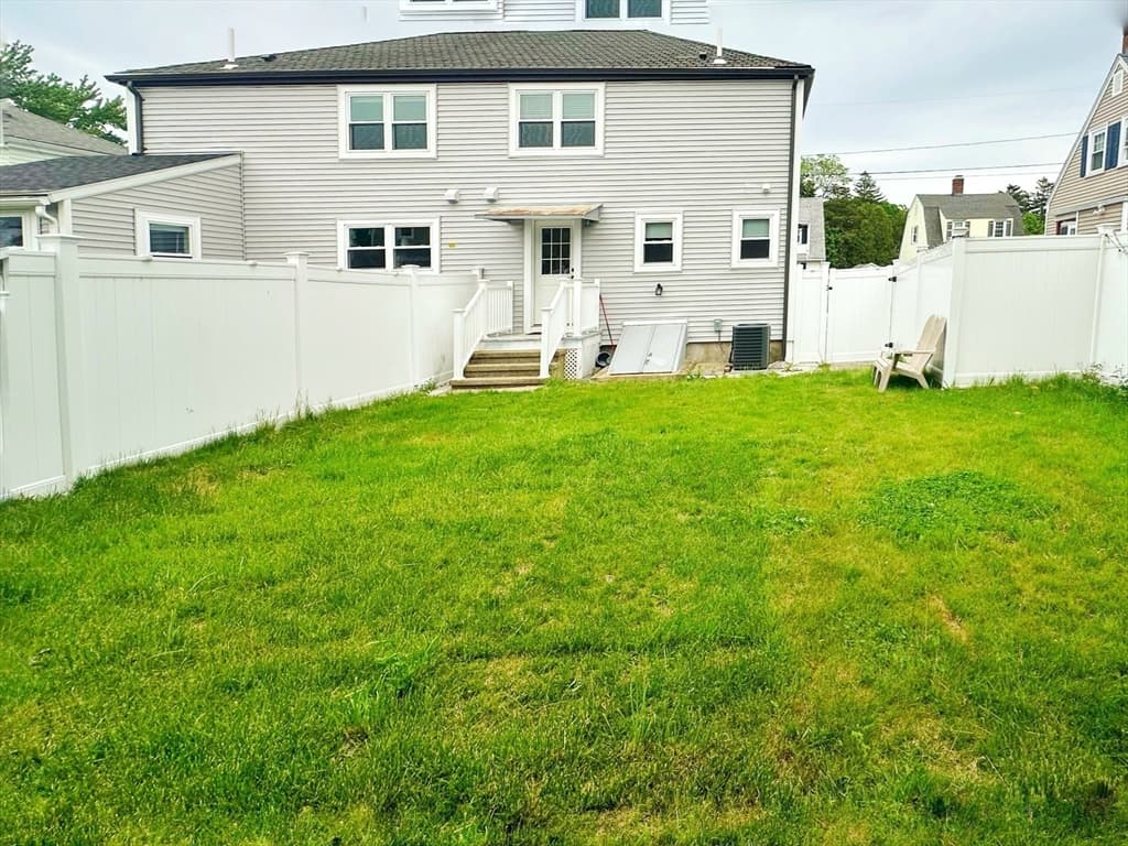 Condominium at 28 Arnold St # 28, Quincy MA 02169, photo 18 of 21