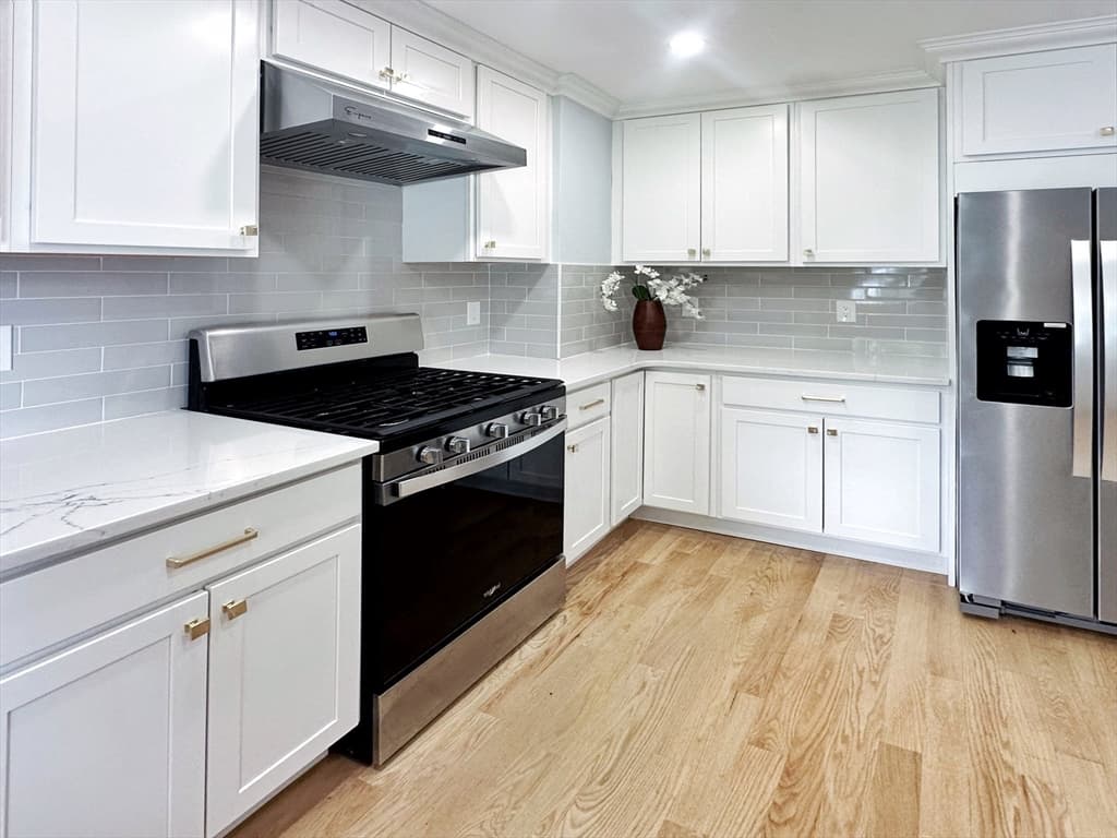 Condominium at 28 Arnold St # 28, Quincy MA 02169, photo 11 of 21